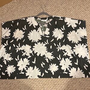 CROSBY by Mollie Burch Black and White Floral Top